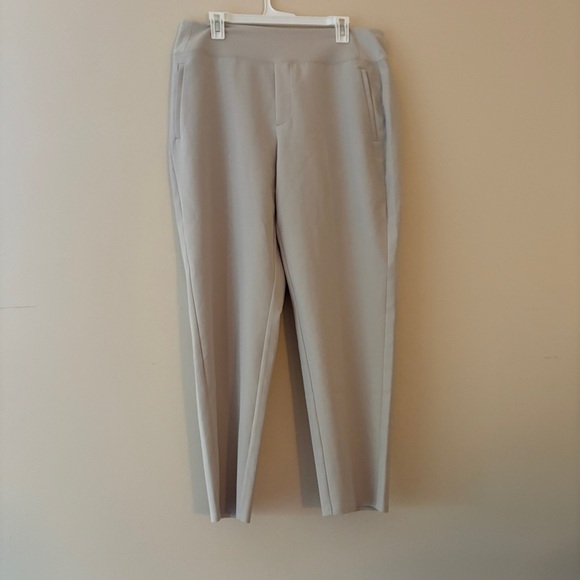 Athleta Pants - Athleta Women’s Size 14 Beige Tailored Jogger Pants with Pockets